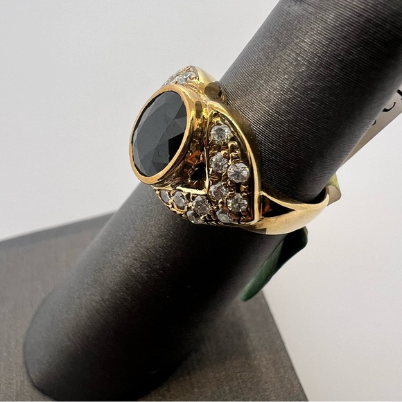 18k Yellow Gold Diamond & Sapphire Ring - Picture 2 of 8